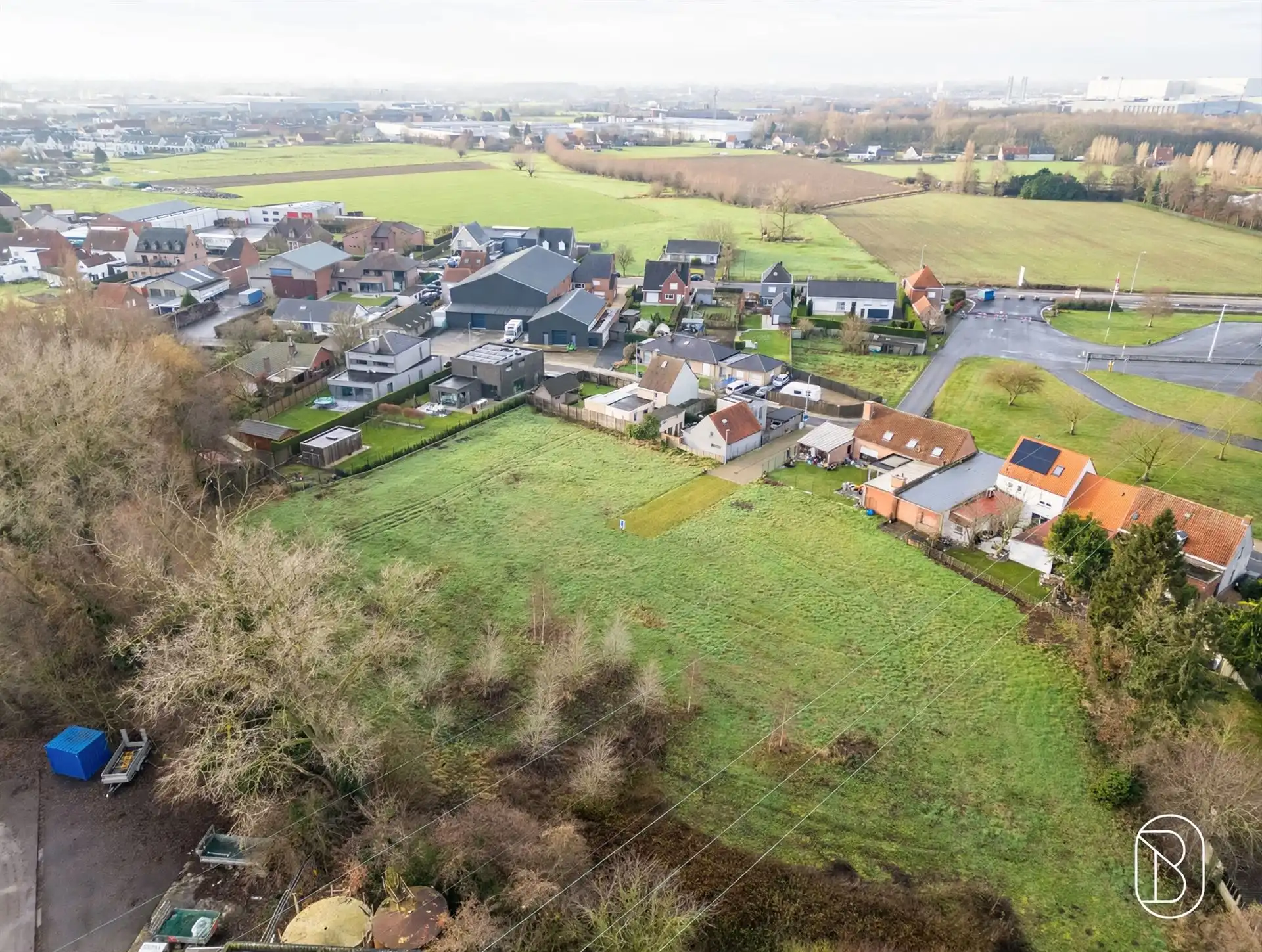 Discreet gelegen bouwgrond voor open bebouwing! foto 3