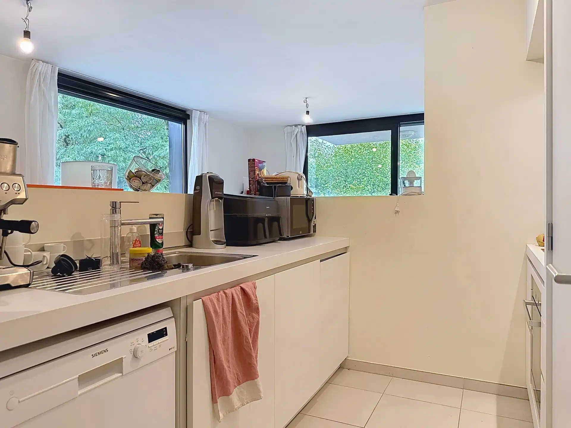 Modern 2 slaapkamer appartement gelegen op rustige site foto 5