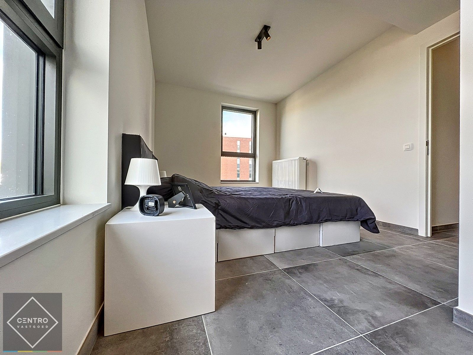 Penthouse (100m²) met RUIME terrassen (33m²) in kleinschalig project pal in het CENTRUM van Kortrijk ! Aankoop aan 6% BTW  mogelijk! foto 11