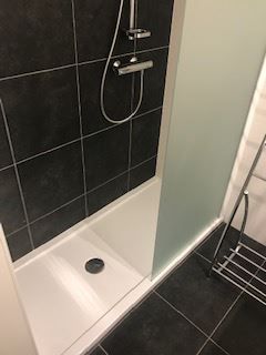Mooi en ruim appartement met 2 slk, berging en gesloten garage aan het centrum van Genk! foto 10
