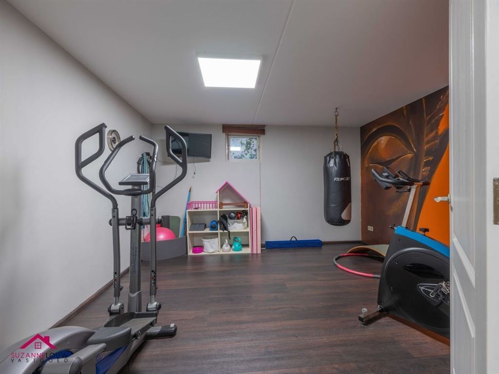 Landelijke villawoning met dubbele vrijstaande garage foto 62
