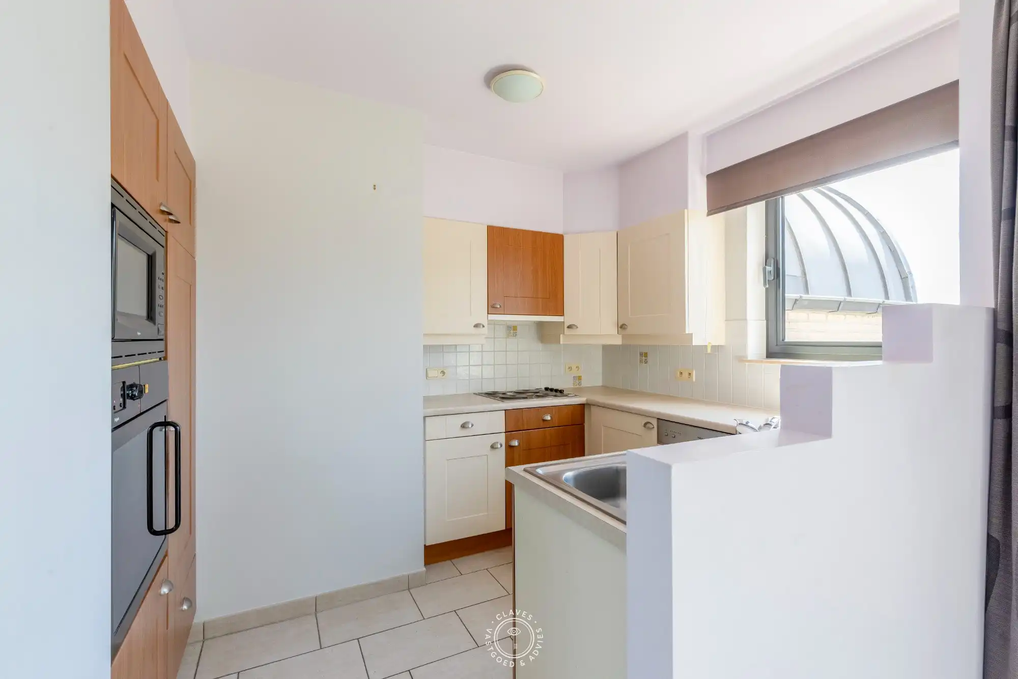 Ruim appartement met drie slaapkamers en zonnig terras foto 6