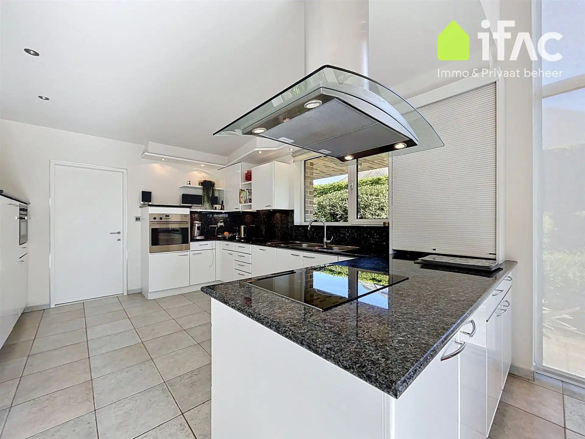 Ruime en energiezuinige villa op toplocatie foto 16