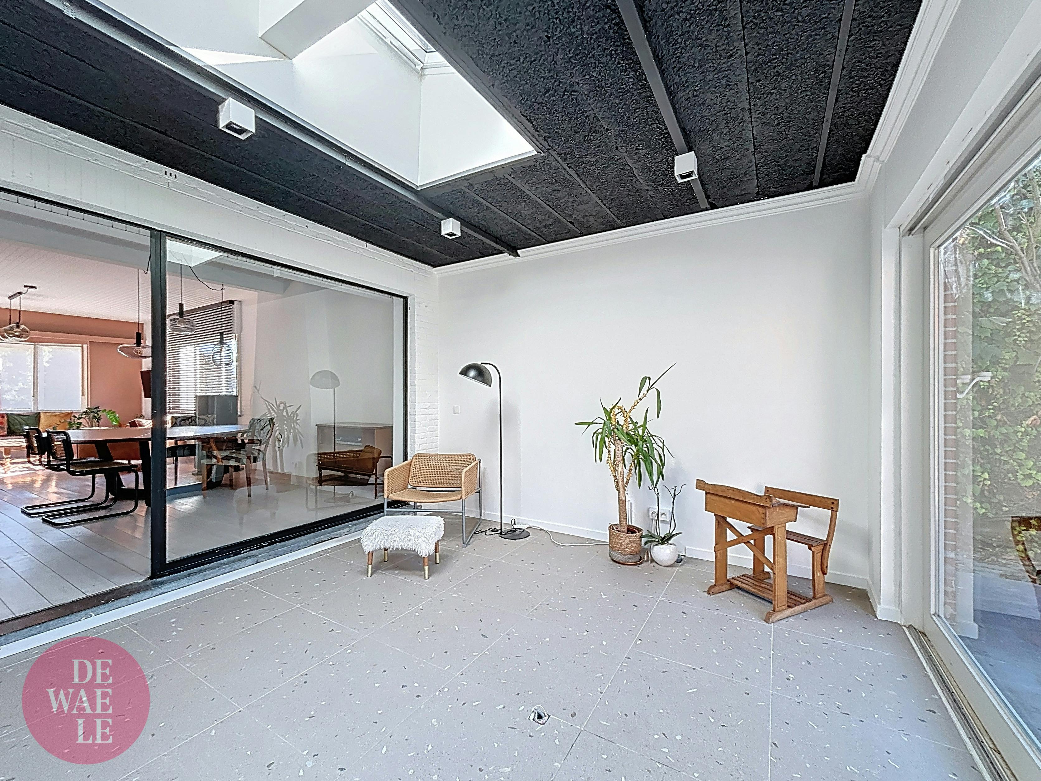 Te huur: charmante bemeubelde woning met tuin in Hofstade. foto 4