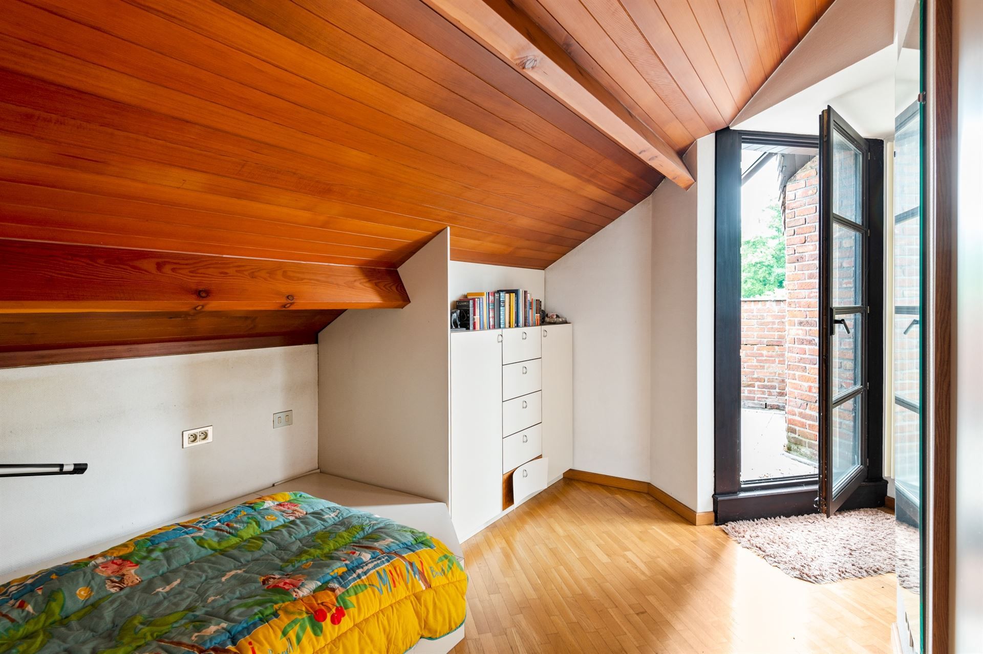 PRACHTIGE VILLA TE KOOP IN EEN OASE VAN GROEN foto 17