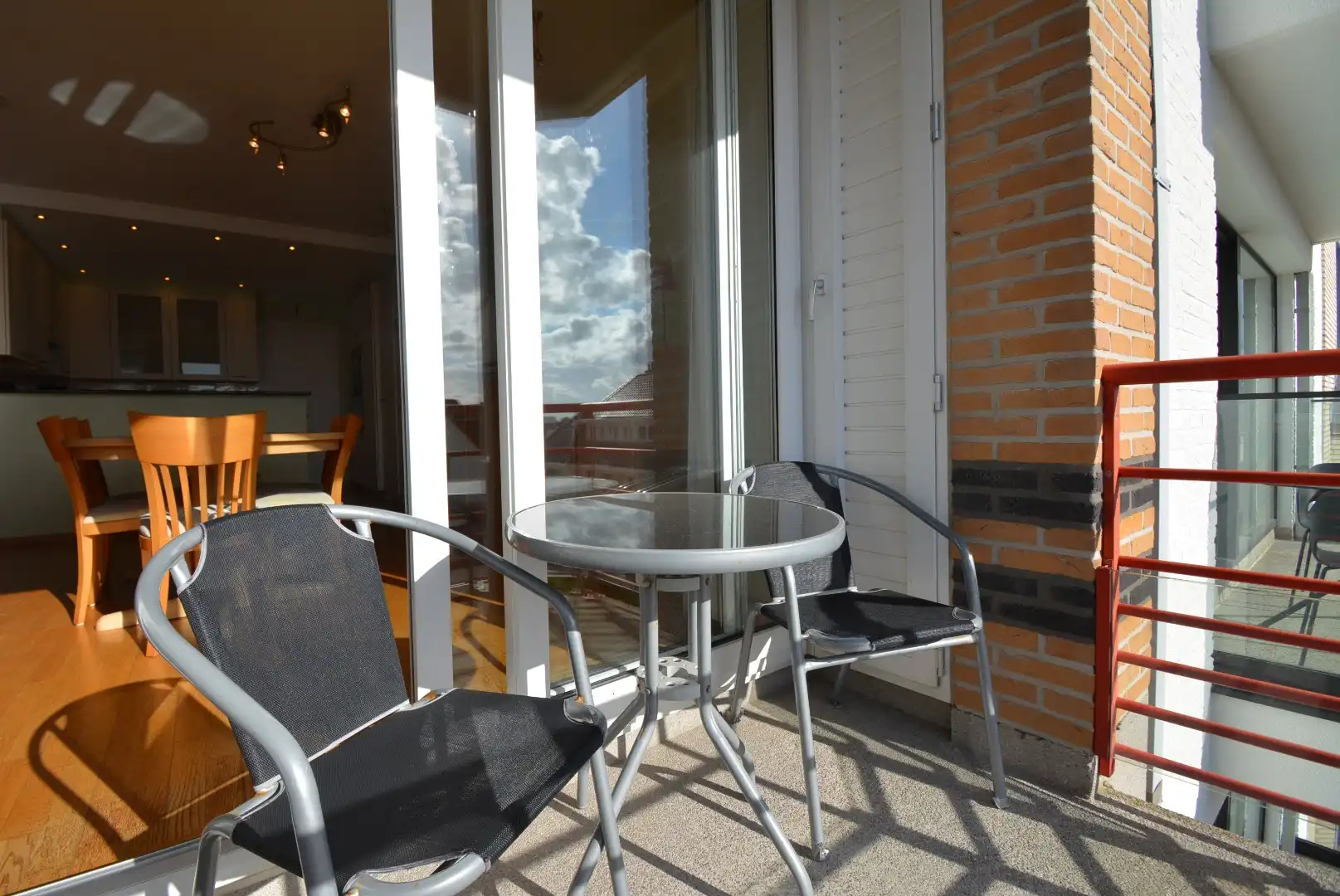 Ruim appartement met 3 slaapkamers op wandelafstand van het strand. foto 18