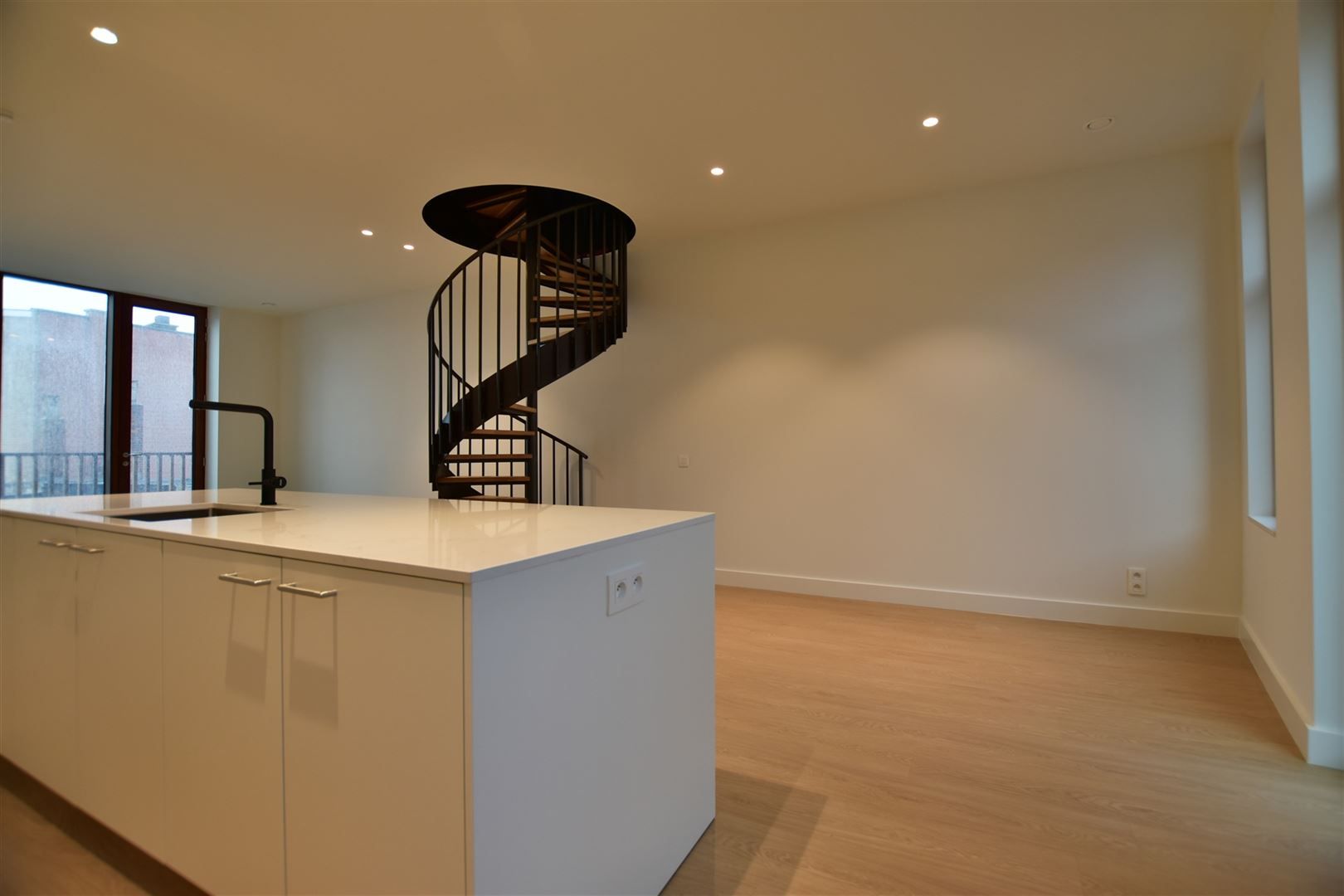 Prachtig luxueus appartement te huur in het bruisende hart van het centrum!  foto 9