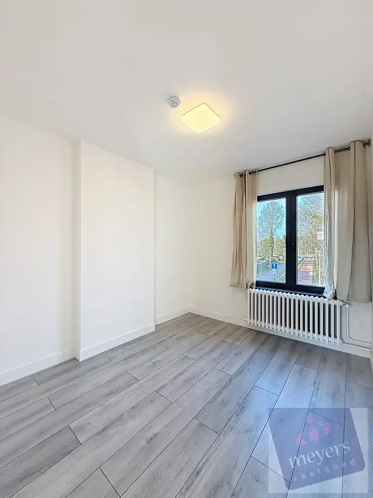 Stijlvolle halfopen bebouwing met tuin op centrale ligging in Hasselt foto 21