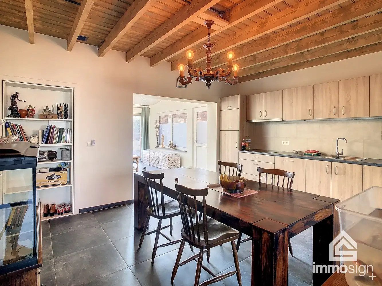 Charmante gezinswoning met 4 slaapkamers te Hamont-Achel! foto 6