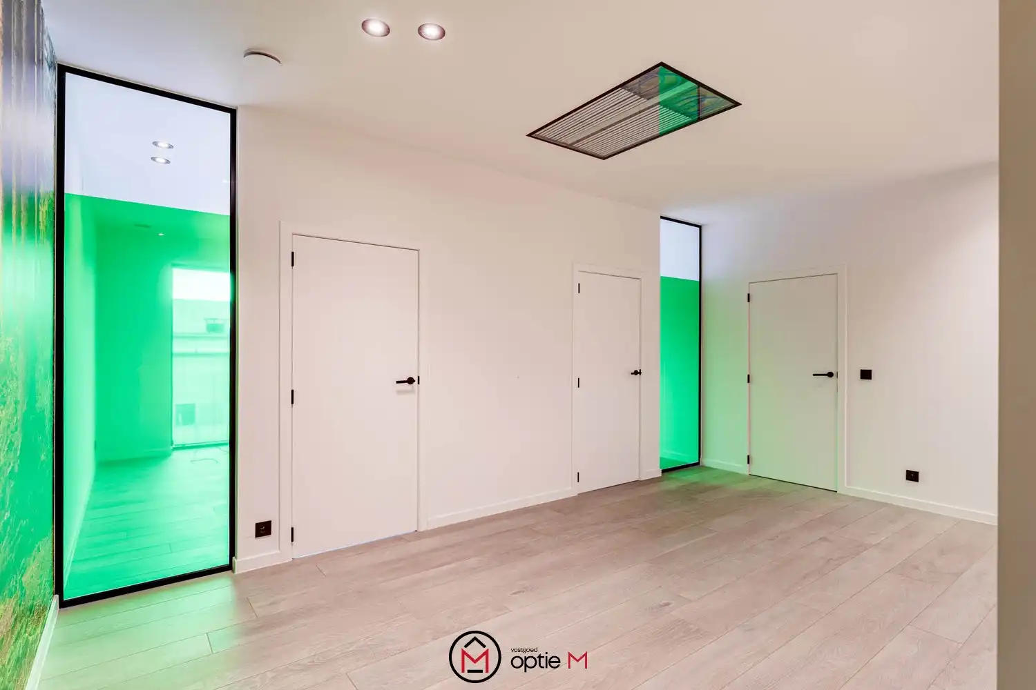 Moderne bedrijfsunit met unieke kantoren in Heusden foto 11