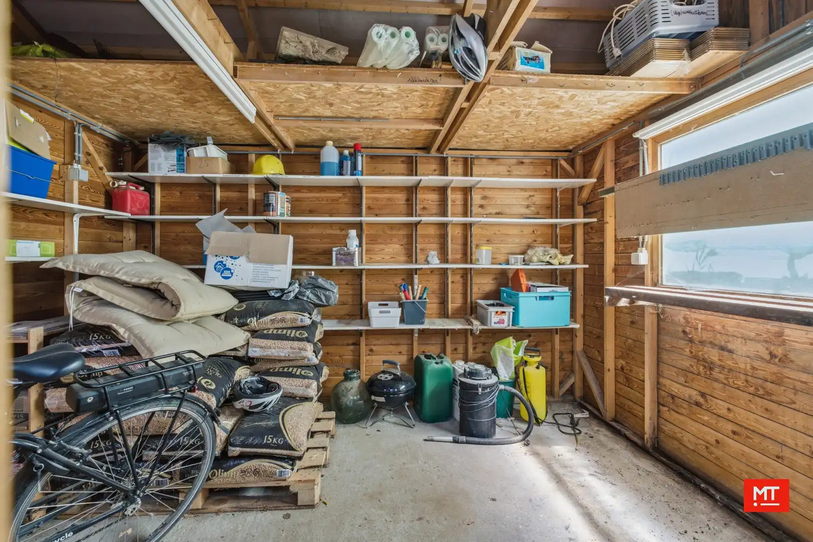 Alleenstaande woning met 4 slaapkamers, zonnige tuin en garage op de Molenhoek foto 24