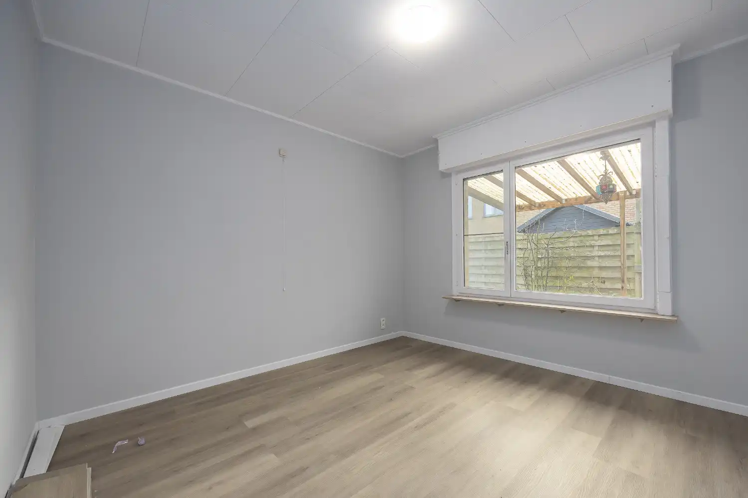 Te renoveren bungalow met potentieel in Jabbeke foto 11