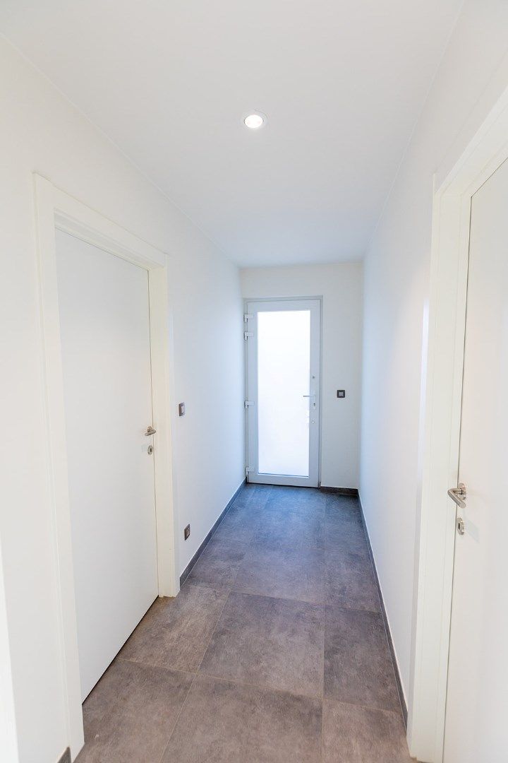 Modern ingericht instapklaar nieuwbouwappartement met 1 slpk foto 7