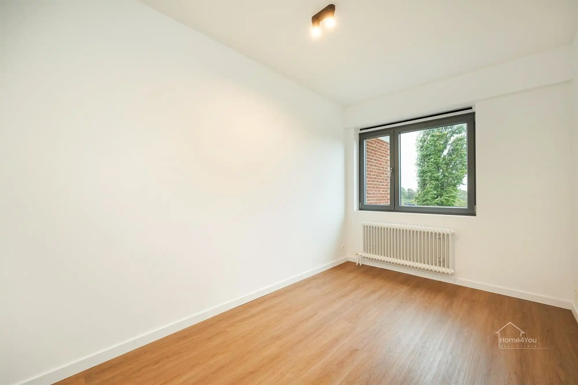 Ruim en gerenoveerd 3-slaapkamerappartement met 2 terrassen foto 15