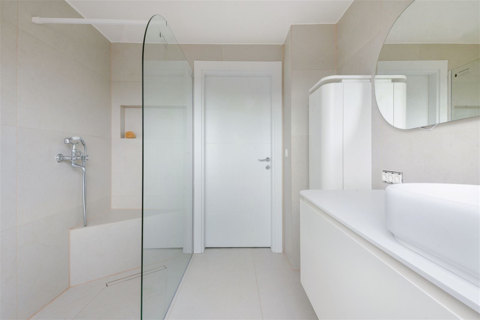 Gerenoveerde woning met tuin foto 11