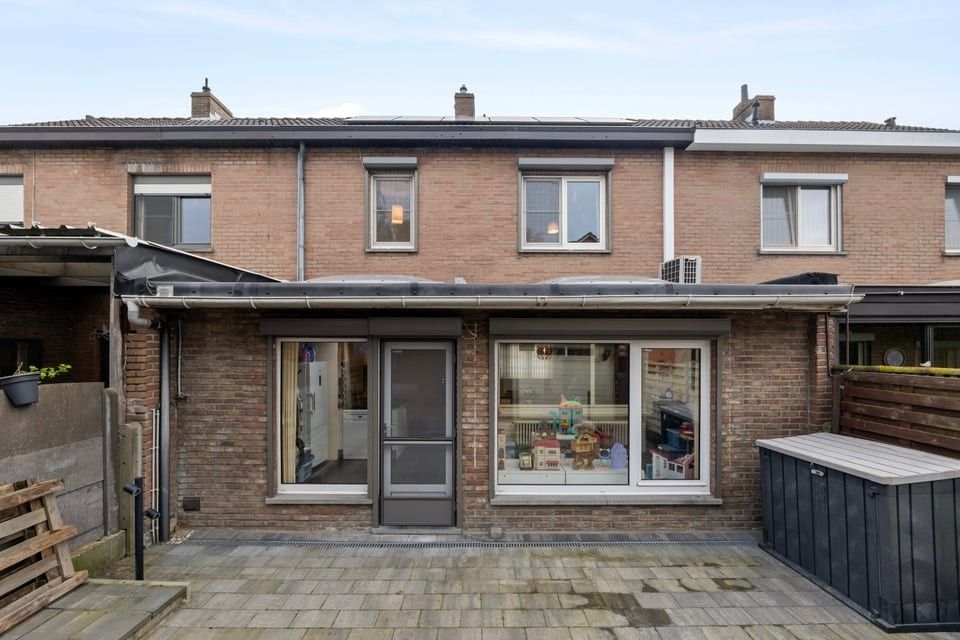 ENERGIEZUINIGE GEZINSWONING MET GARAGE VLAKBIJ HET CENTRUM VAN SINT-TRUIDEN foto 17