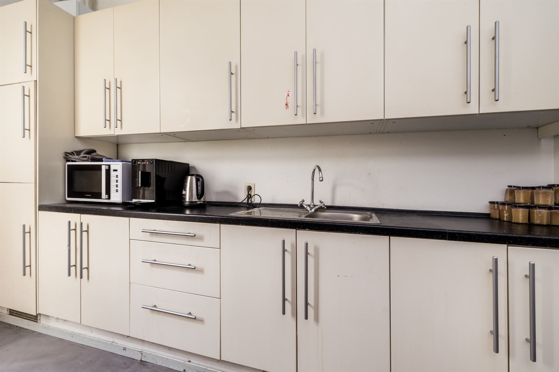 Handelsgelijkvloers op centrale ligging in Mechelen foto 8