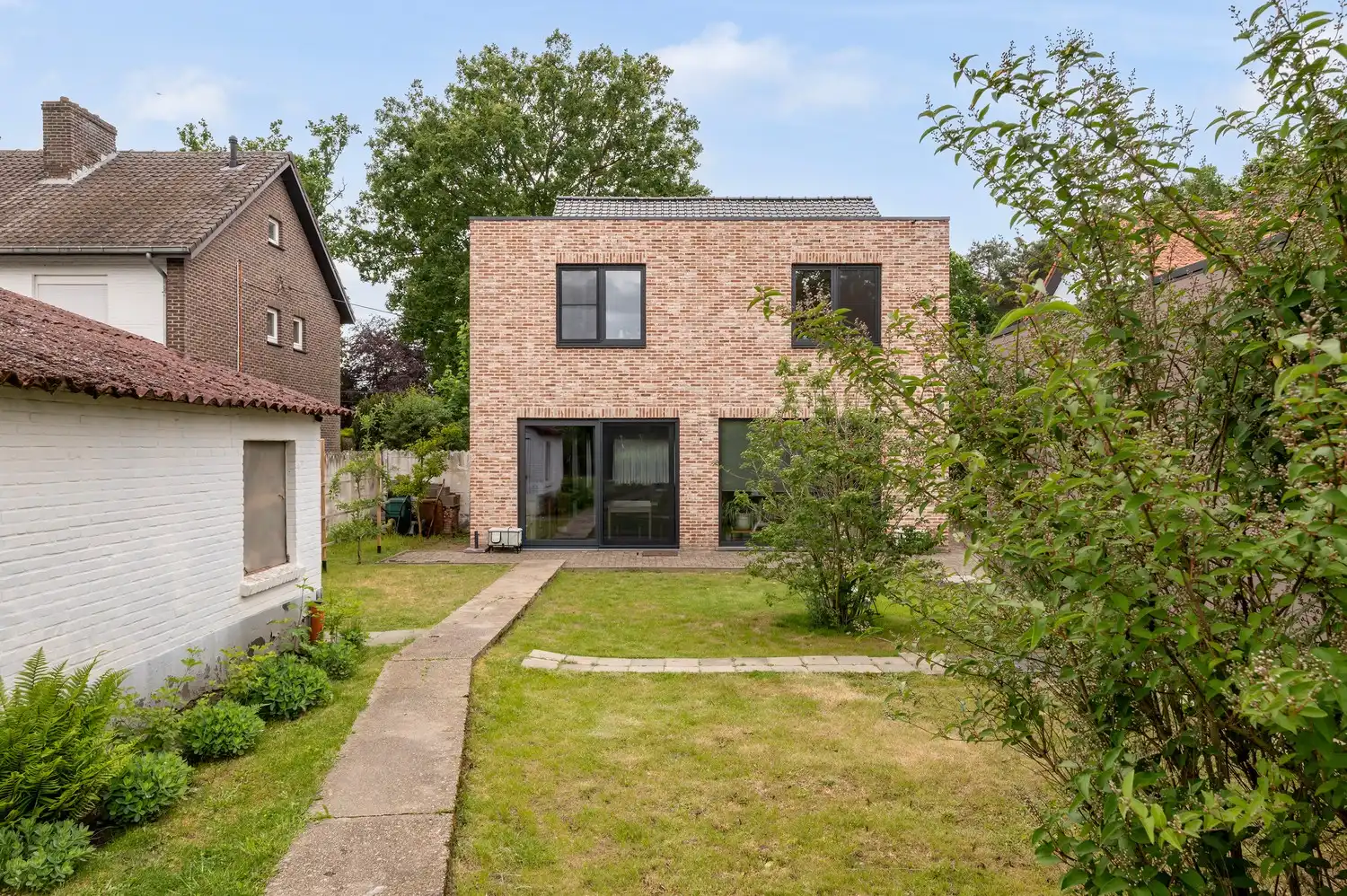 Ruime rustige vrijstaande woning met nieuwbouw-uitbouw foto 28