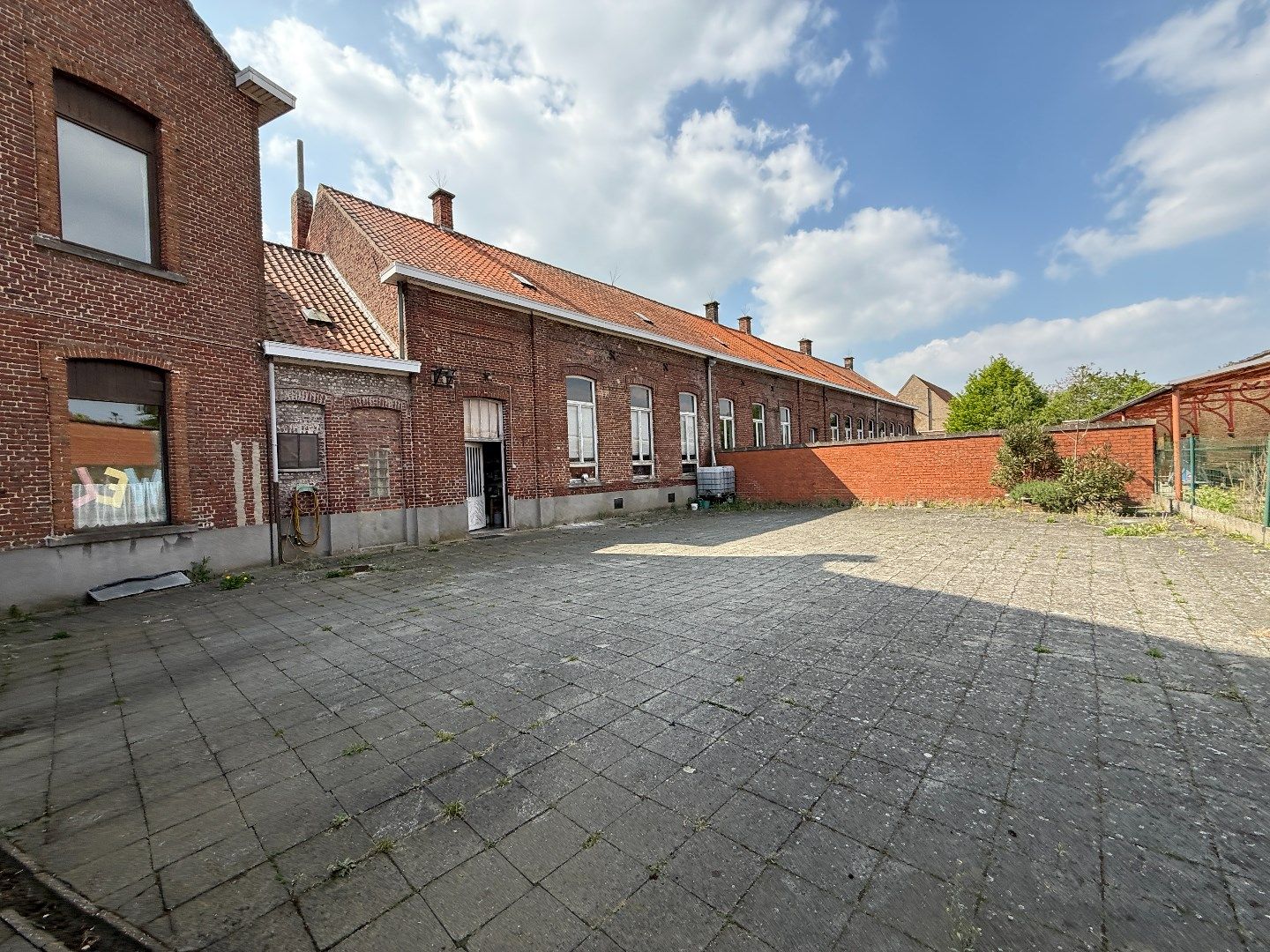 Grote eigendom met atelier. foto 6