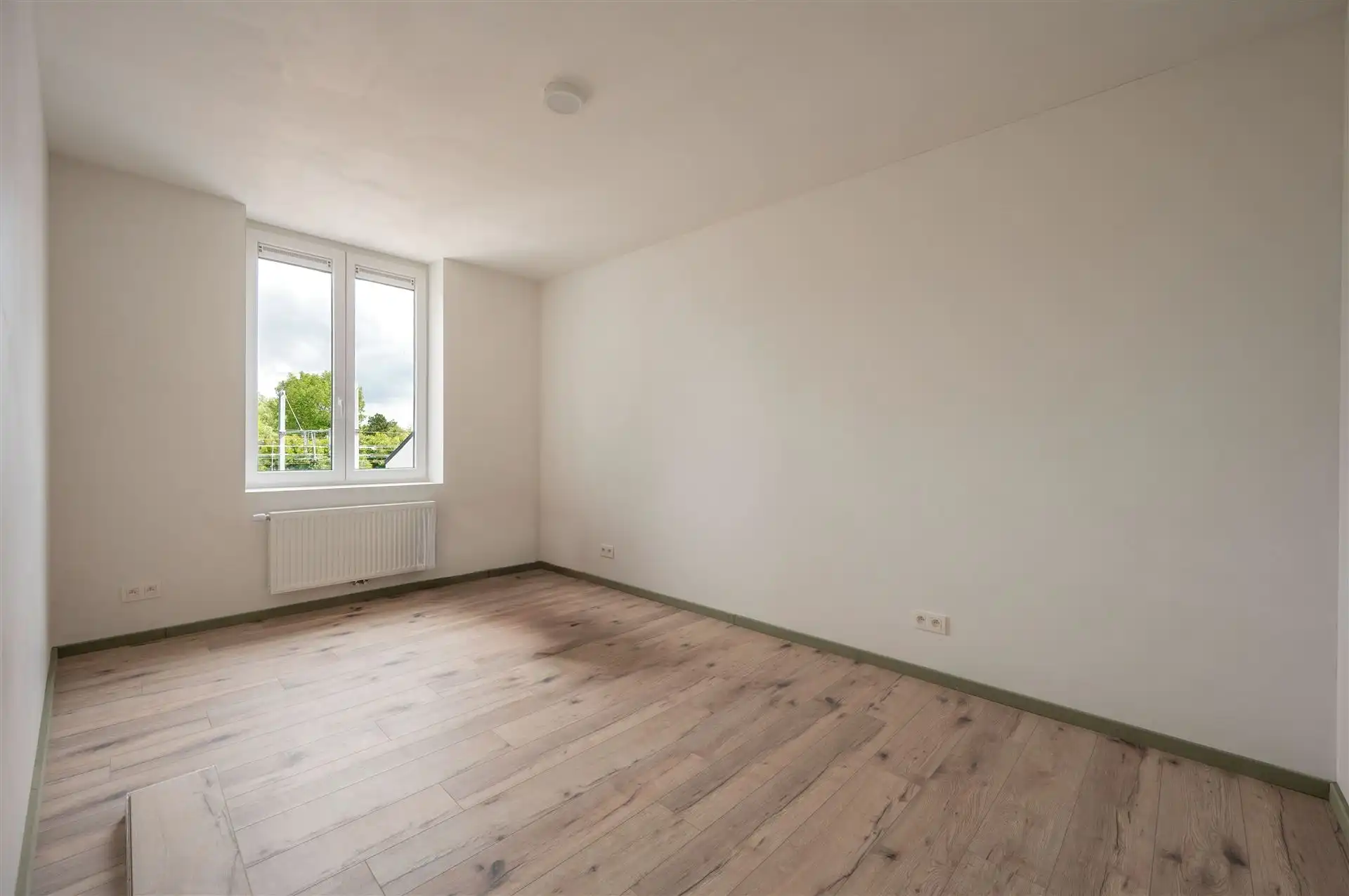 Gerenoveerd appartement met 3 slaapkamers foto 10
