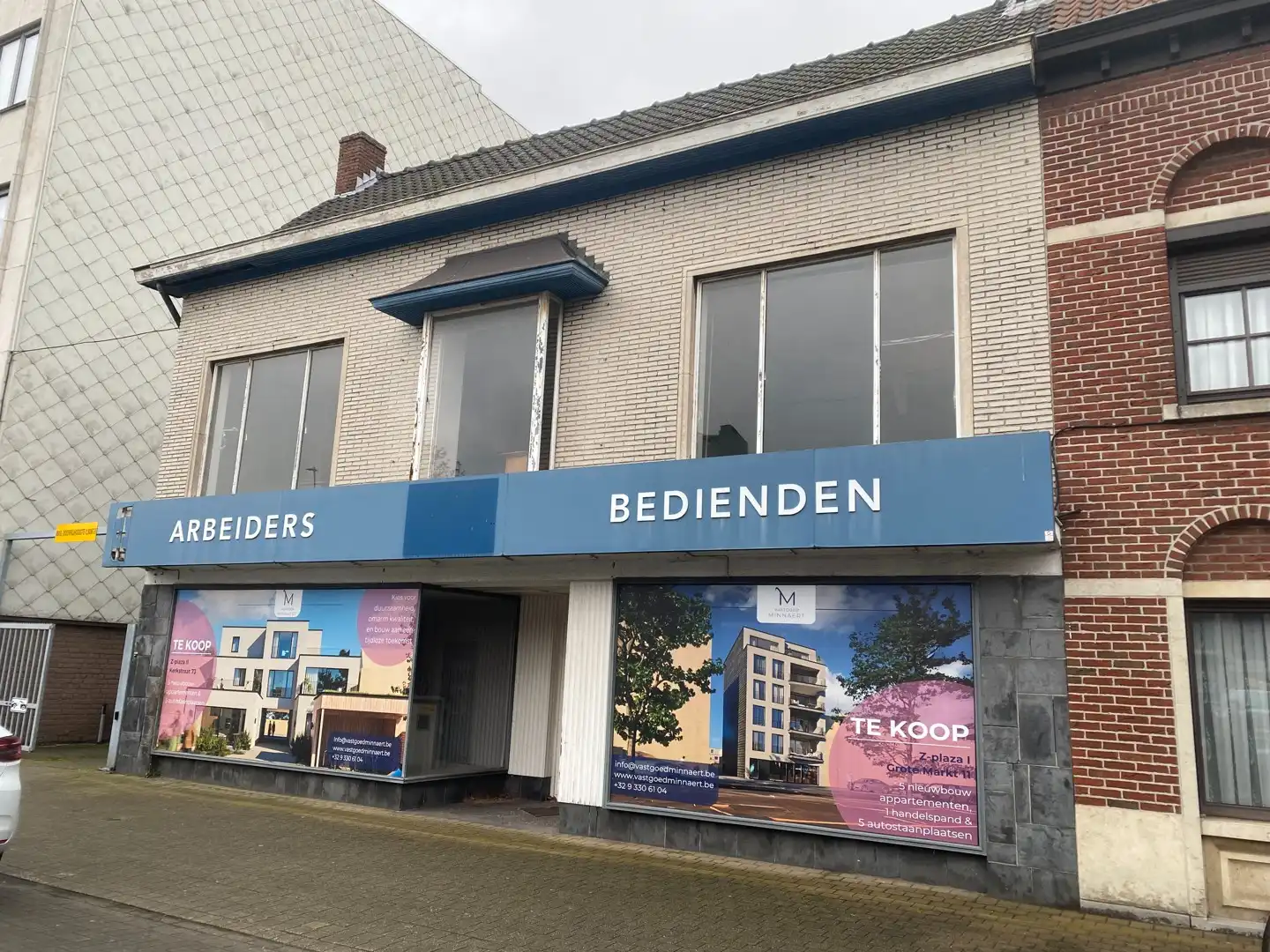 Unieke opportuniteit: Projectgrond met goedgekeurde omgevingsvergunning in het hart van Zelzate foto {{pictureIndex}}