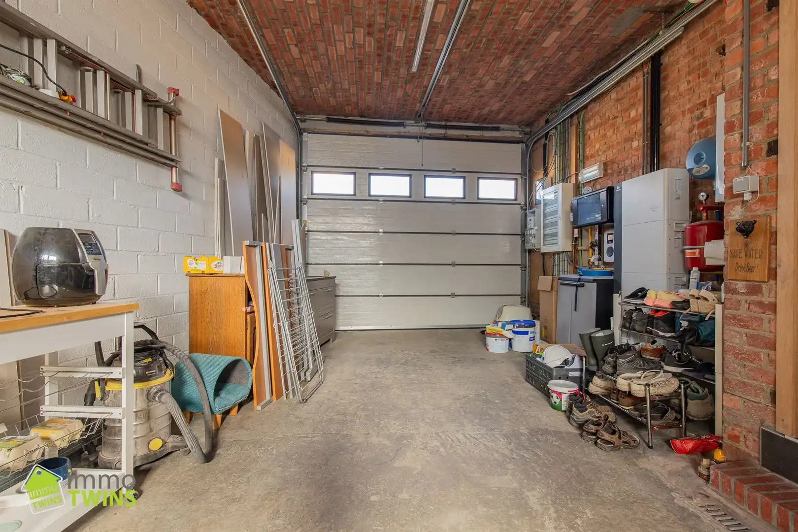 Ruime, energiezuinige gezinswoning met 275 m² bewoonbare oppervlakte, prachtige tuin en tal van extra's in Dendermonde (Oudegem) foto 11