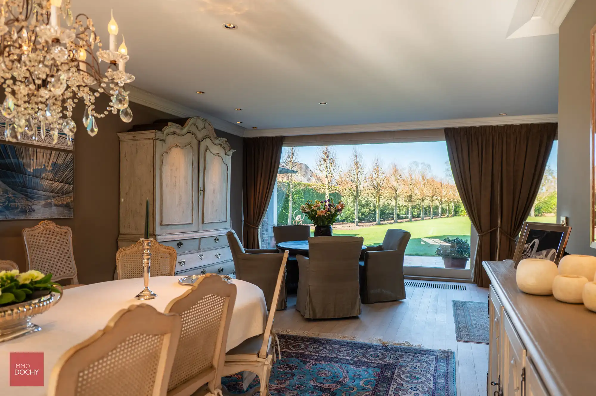 Zeer goed onderhouden ruime villa op 5.328m² foto 4