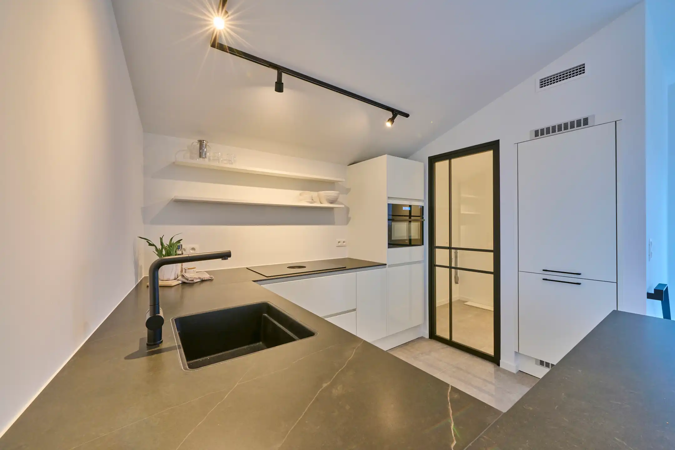 HIGH-END SKY HOUSE 182m²  3 SLAAPKAMERS en 2 BADKAMERS foto 4