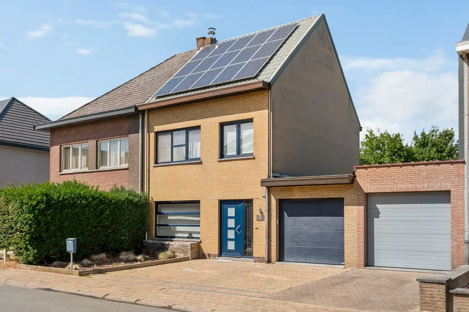 Energiezuinige woning met 3 slpkrs, leuke tuin en garage foto {{pictureIndex}}