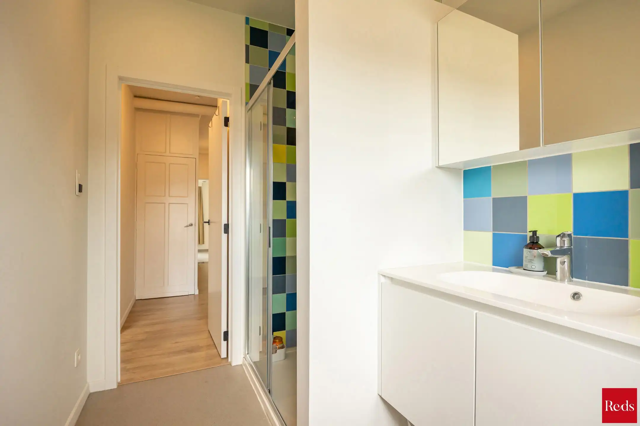 Duplex appartement met twee slaapkamers en tuin foto 12