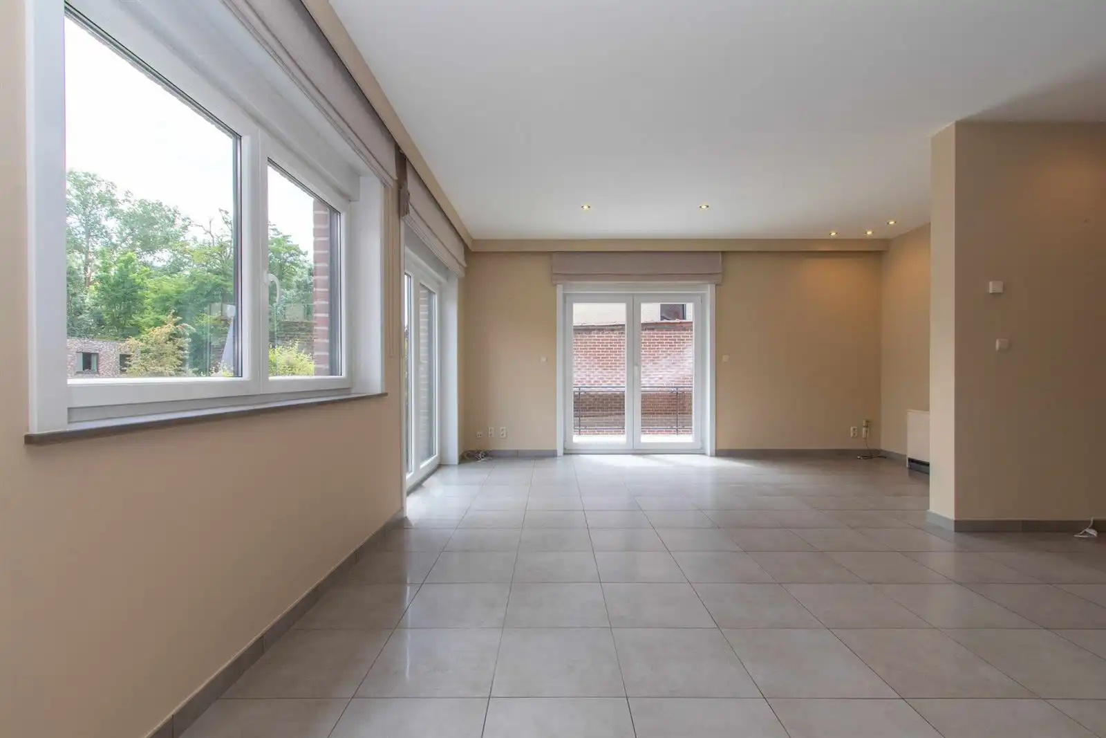 Gelijkvloers appartement centrum Sint-Pieters-Leeuw foto 10
