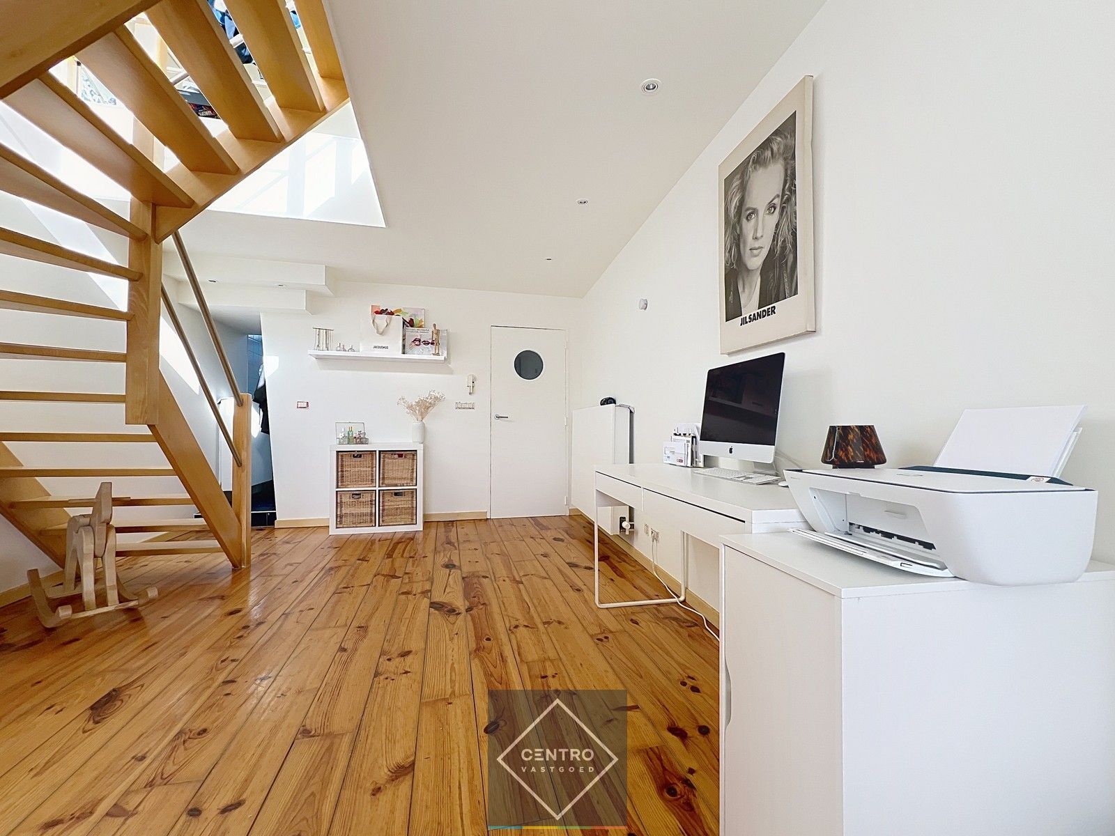Gelijkvloerse kantoor/praktijkruimte én triplex appartement (met aparte toegangen) op het Kerkplein van Rumbeke! foto 13