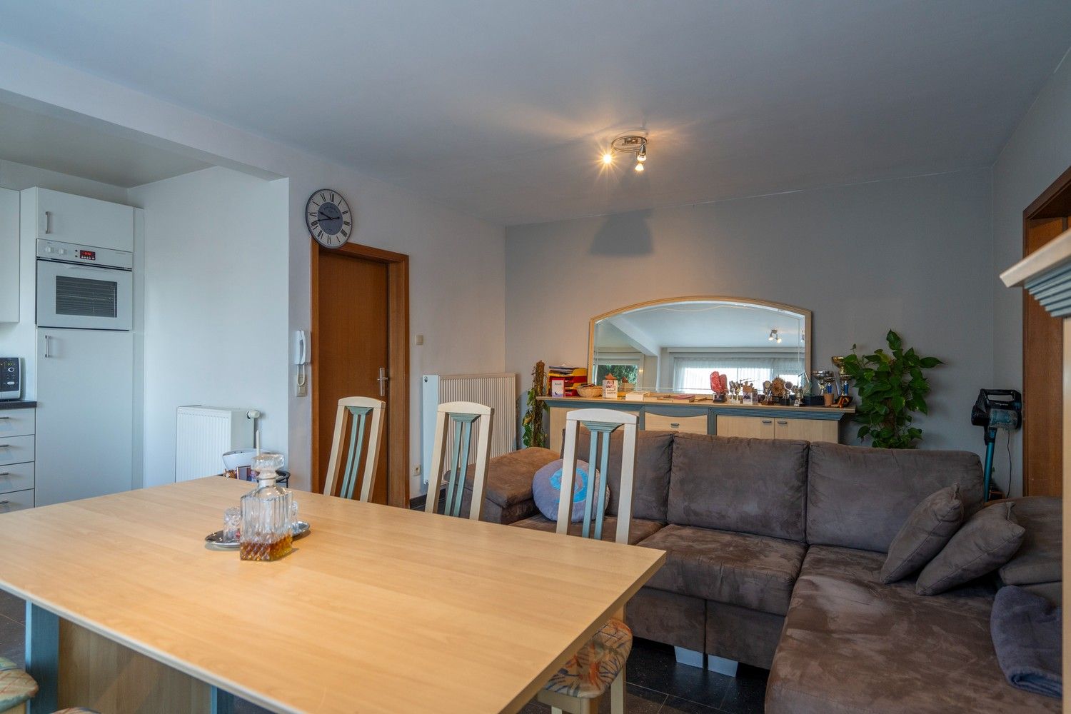 GELIJKVLOERS APPARTEMENT foto 9