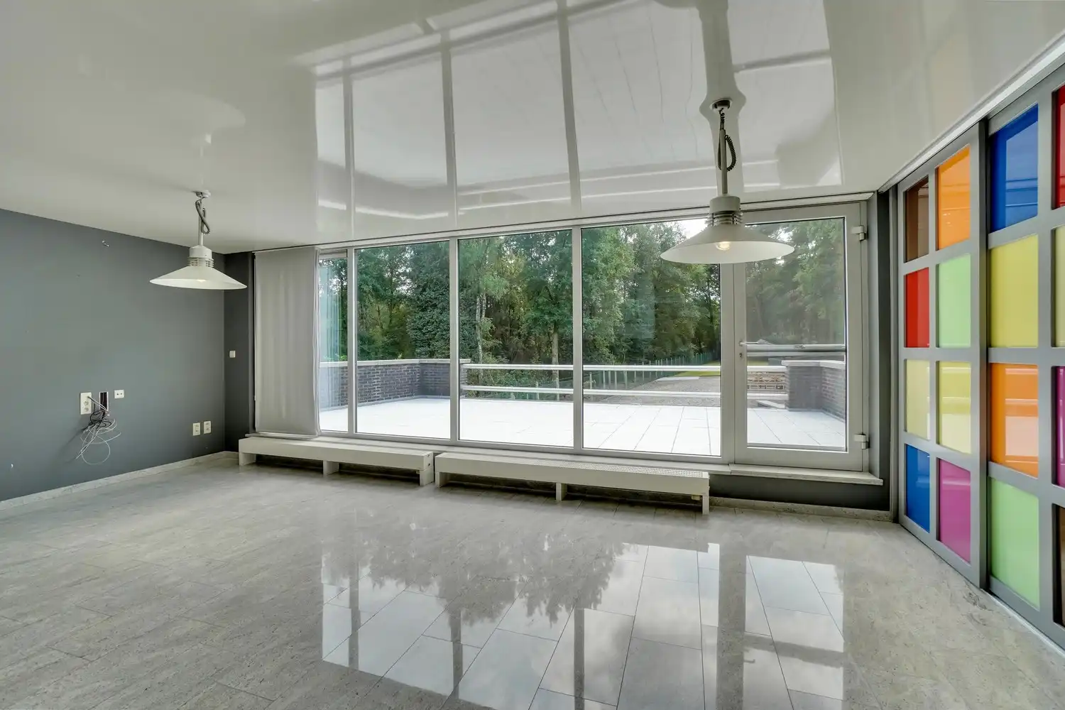 TRIPLEX-APPARTEMENT MET 2 TERRASSEN, TUIN EN BOS foto 4