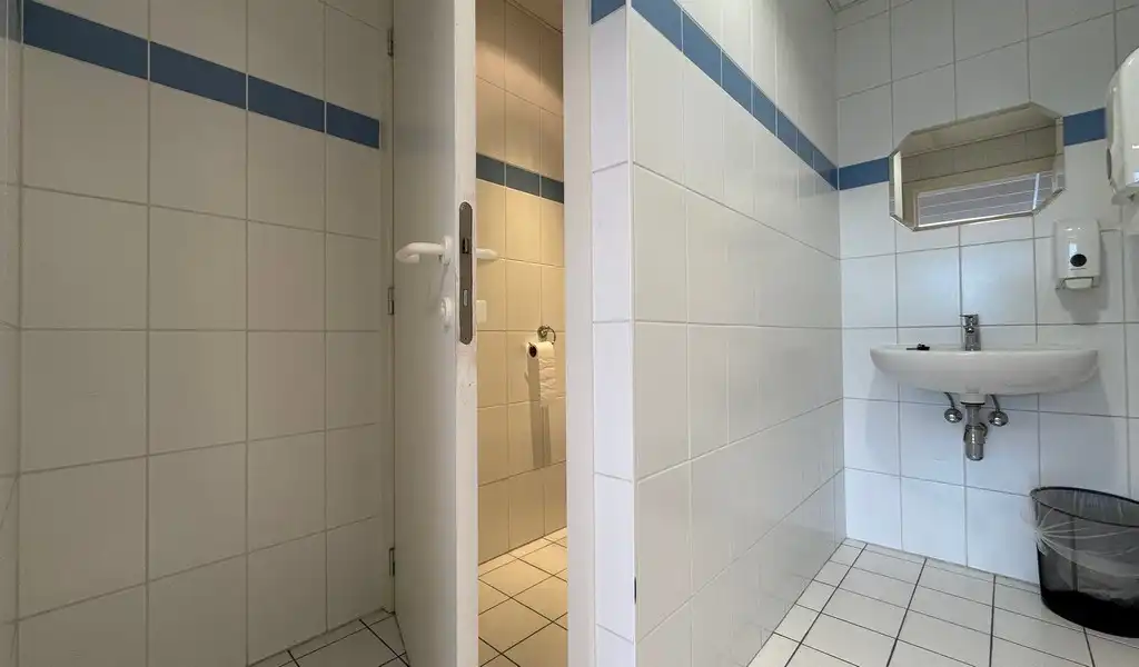 Instapklaar kantoor te huur nabij E313/E34 te Wommelgem foto 20