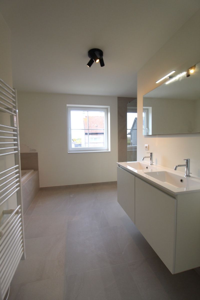 Nieuwbouwwoning te huur in Zonnebeke foto 11