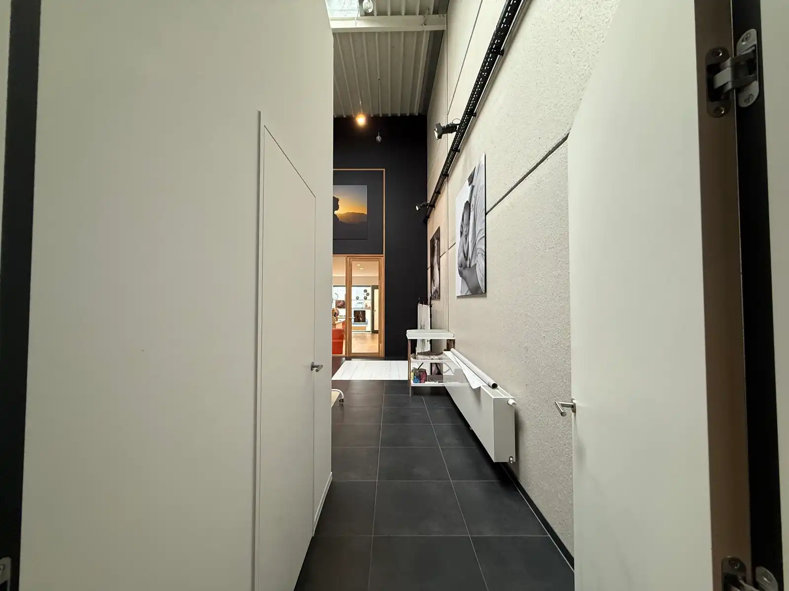 Perfect afgewerkt industriepand met kantoor en loods foto 21