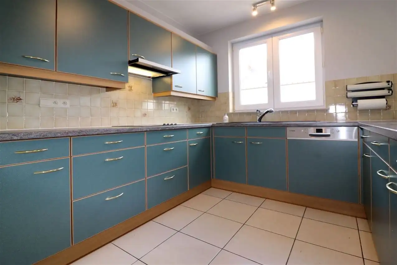 Appartement met 2 slpk., grote garage en terras, rustige ligging foto 25