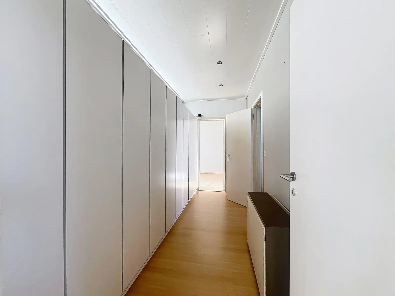 Mooi gelegen, alleenstaande Woning, 2 SLPK, garage én Tuin! foto 11