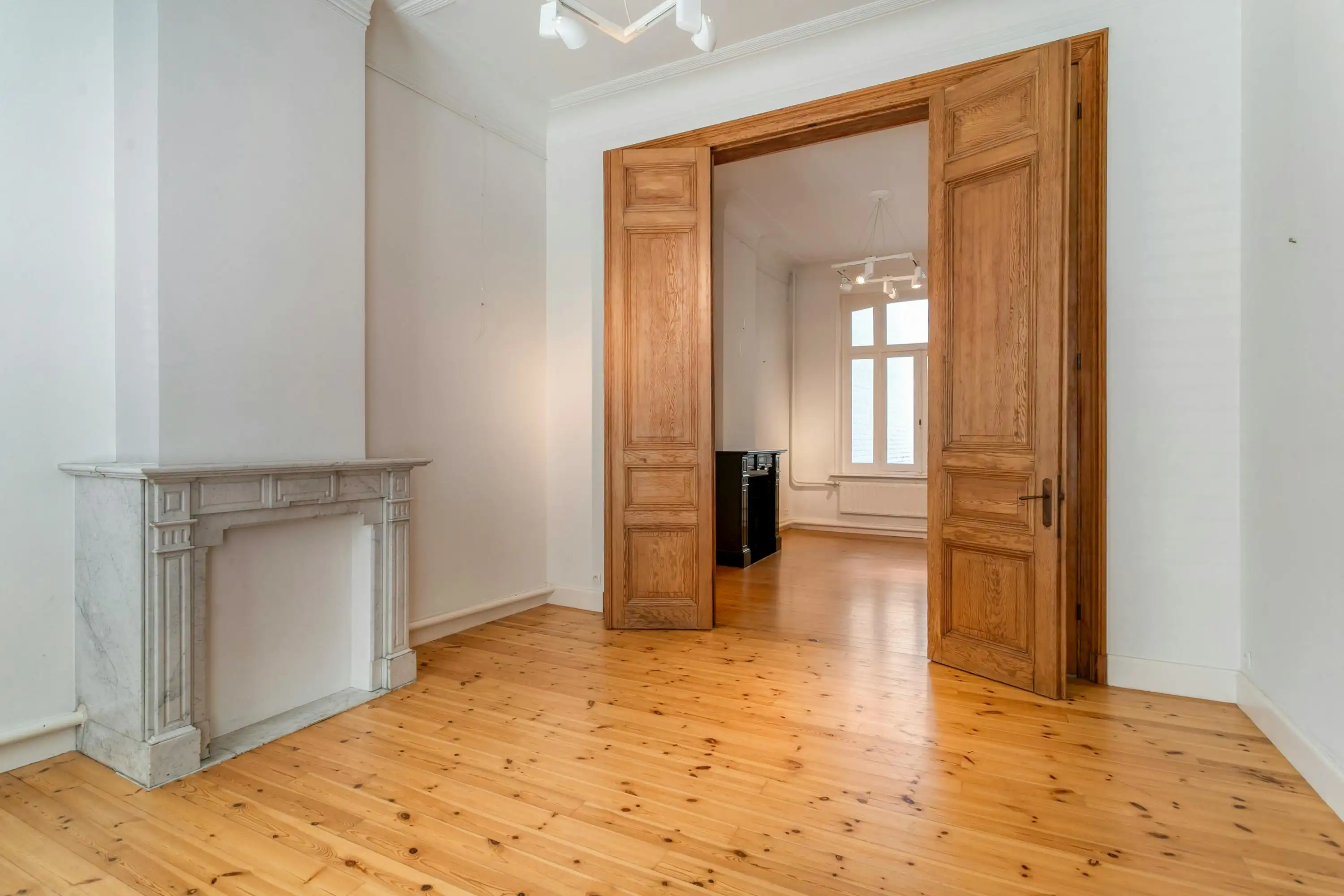 Authentieke burgerwoning met 4 slaapkamers in hartje Roeselare foto 6