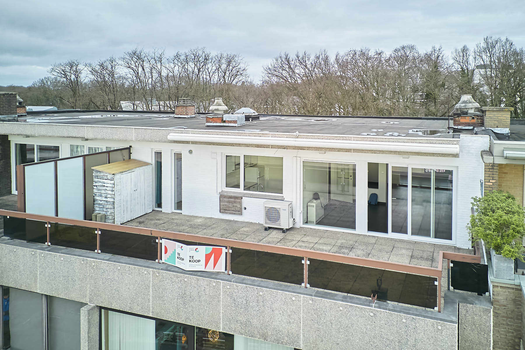 Prachtig dakappartement in Genk met ruim zonneterras foto {{pictureIndex}}