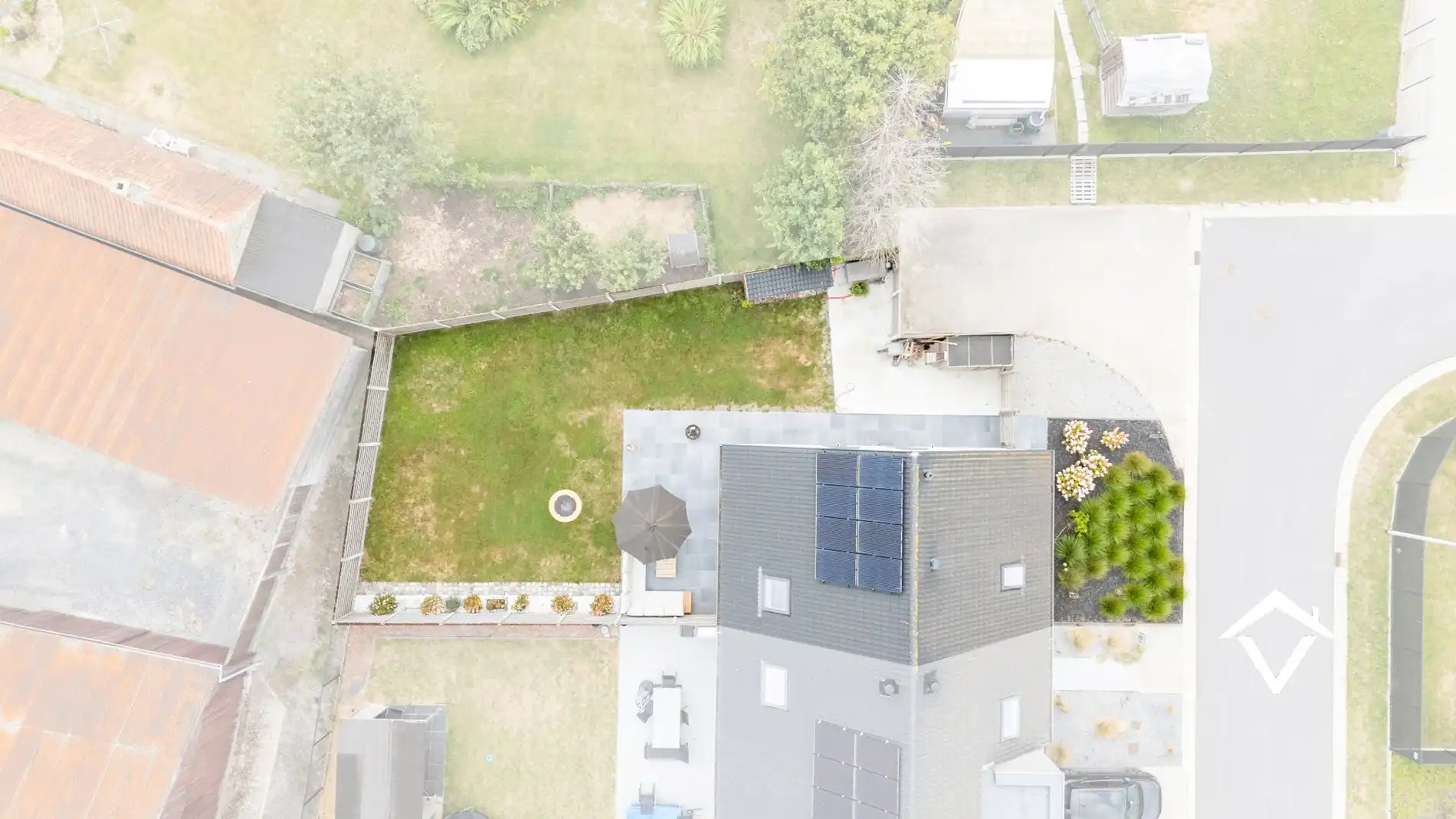Recente halfopen bebouwing (2019) in rustige, doodlopende straat te Koekelare foto 24