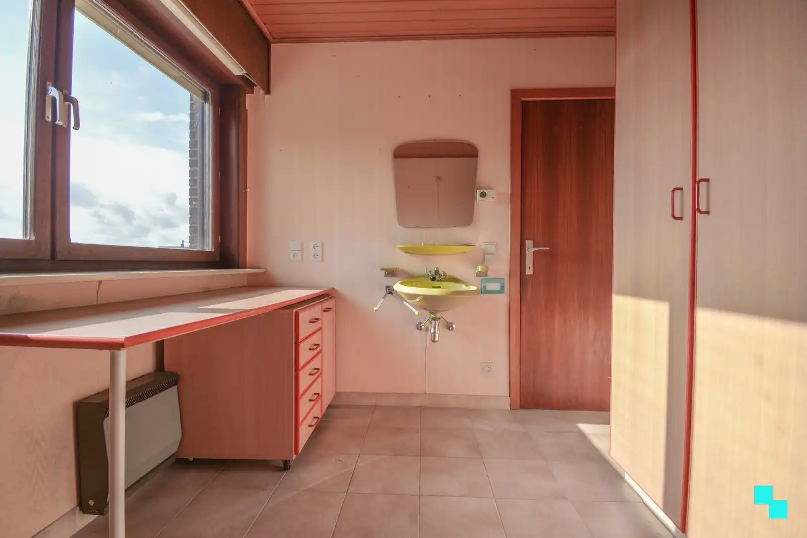 Aantrekkelijke, te renoveren woning op 11.575 m² te Roeselare foto 19