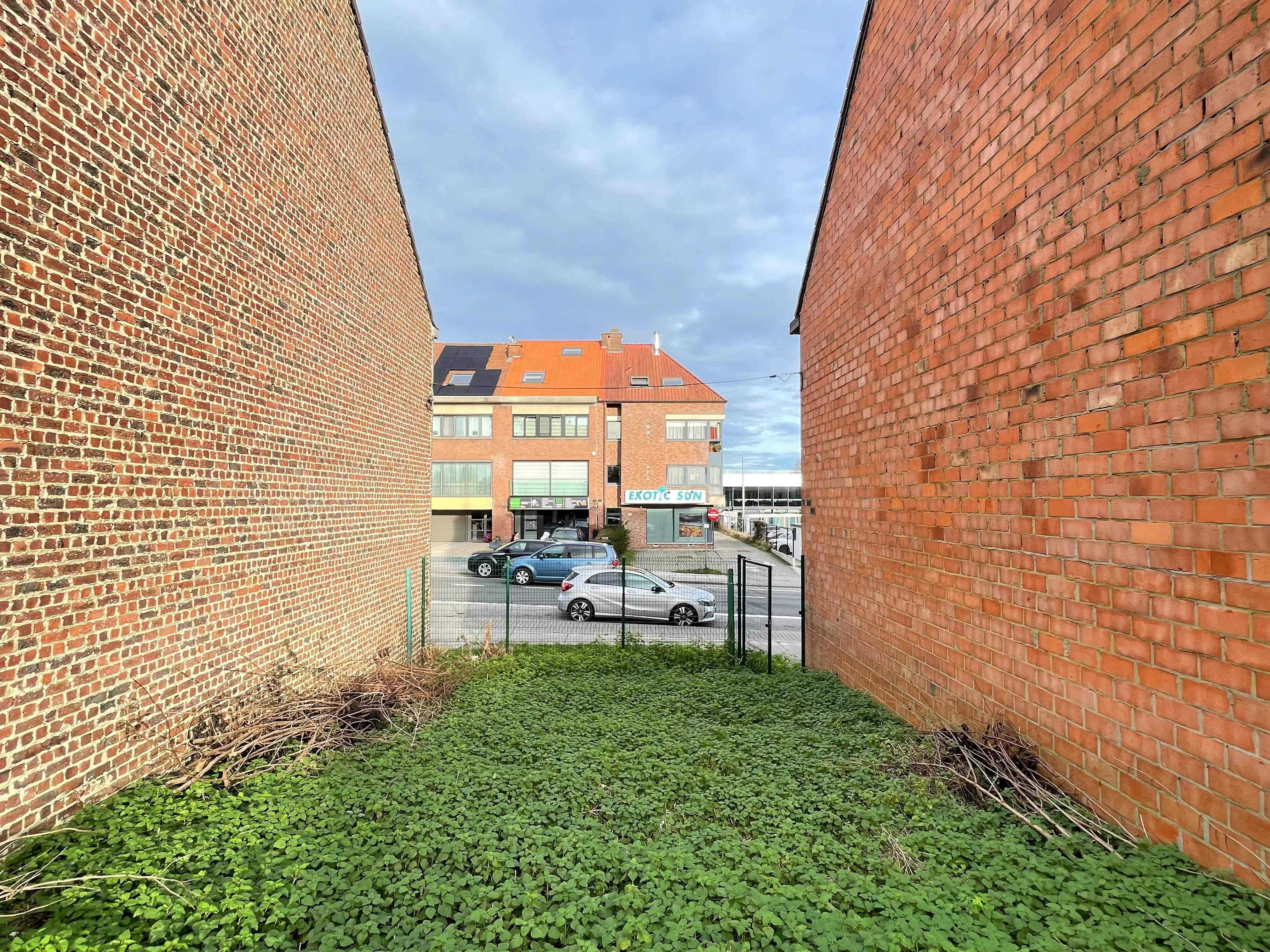 Bouwgrond 2 gevel woning met tuin foto 8