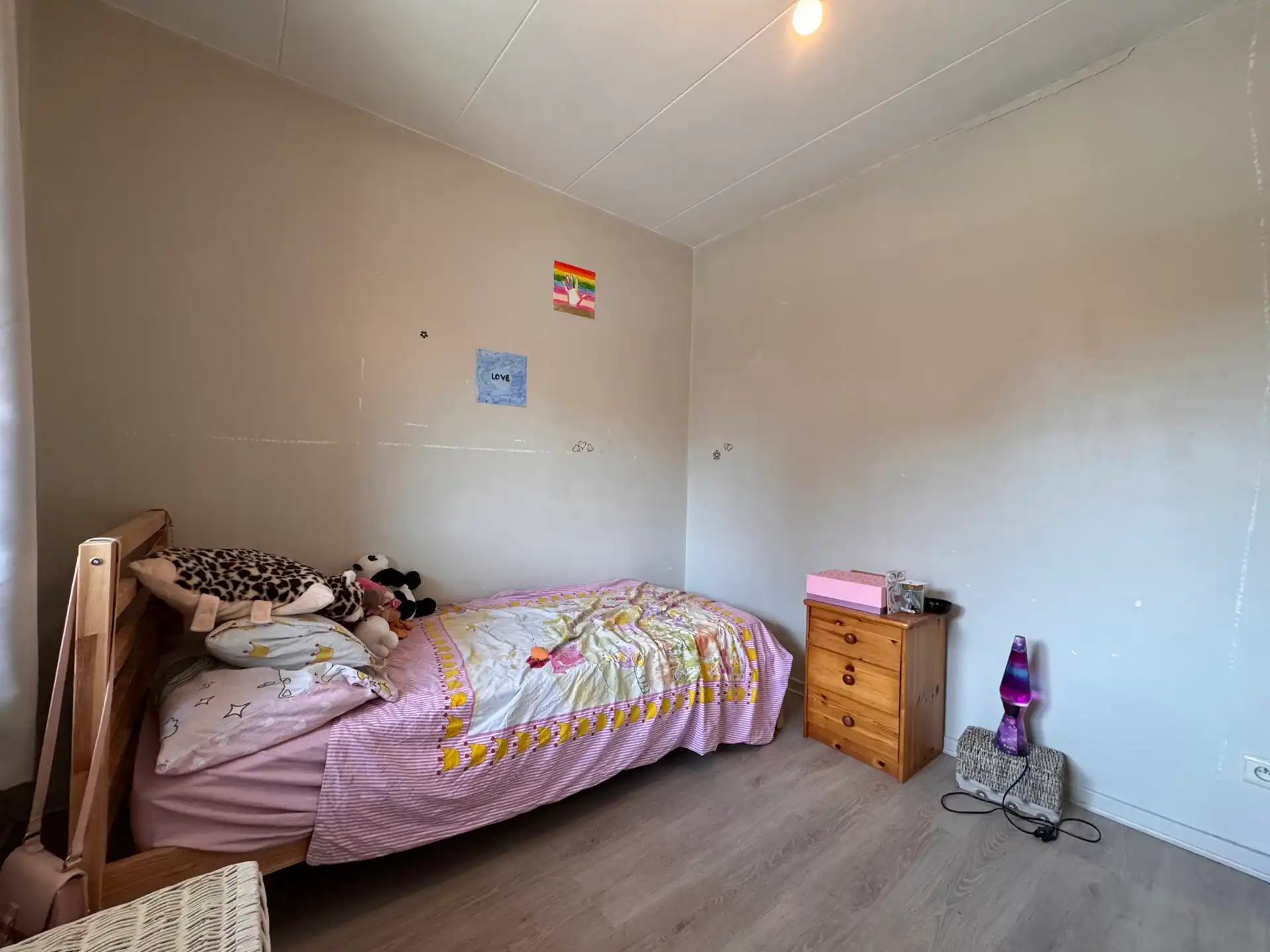Ruim appartement met drie kamers en terras foto 10