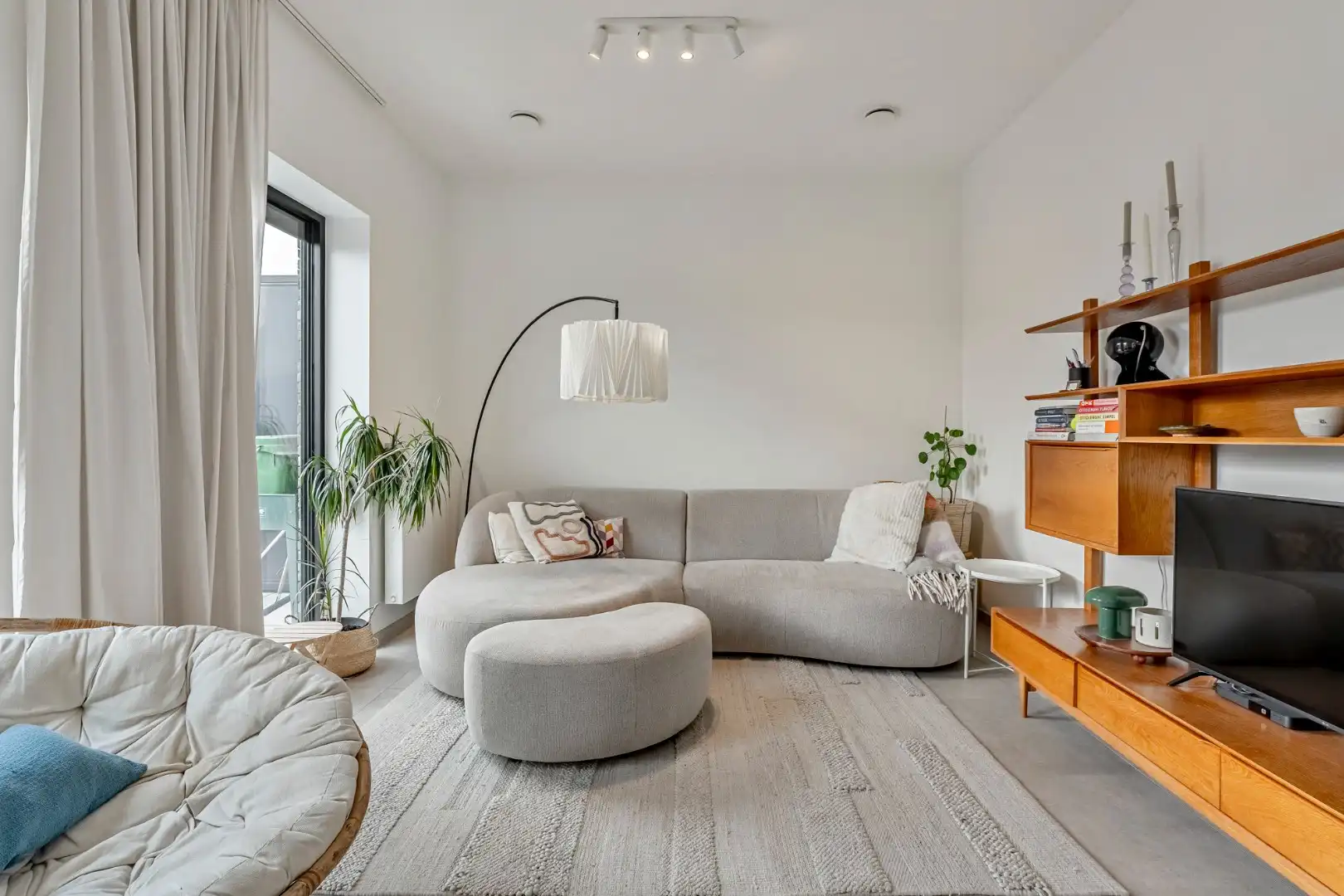 Lichtrijk BEN-appartement, 1 slpk, met ruim terras op toplocatie! foto 4