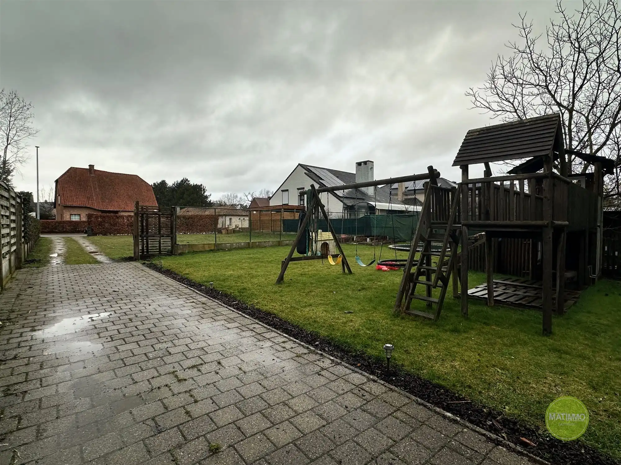 Ruim perceel van 988 m2 mét noodwoning gelegen in Meerhout foto 16