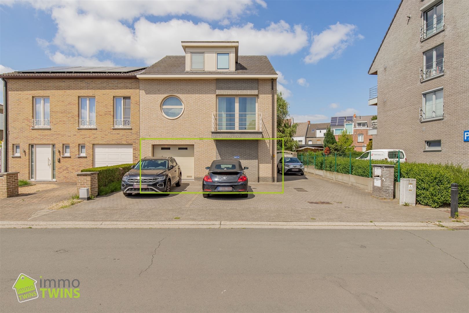 App. met 2 slpks, garage & terras in Sint Gillis Dendermonde foto {{pictureIndex}}