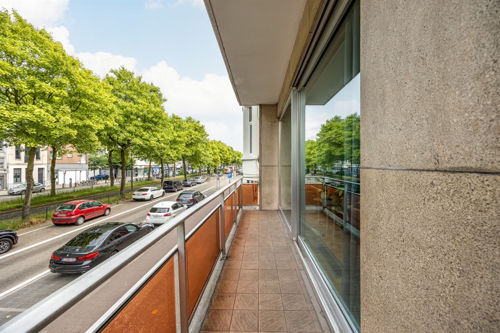 Ruim appartement met uniek dakterras én 2 garageboxen foto 9
