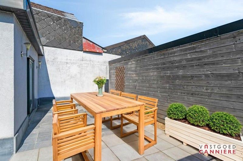 🏡  Instapklare gezinswoning TE KOOP met garage en zonnige binnenkoer in KLUISBERGEN! foto 12